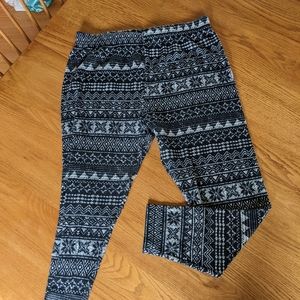Patterned thick leggings
